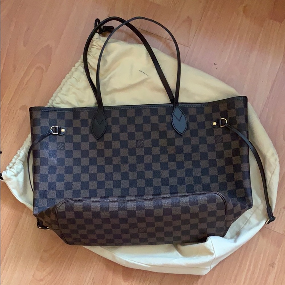 Authentic LV neverfull in Mm